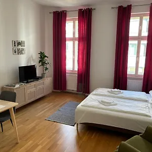 helle-ferienwohnung-augarten.vienna-besthotels.com/